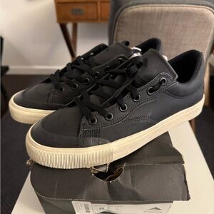 Emerica Indicator Low men’s 8 black brand new in box